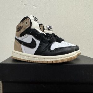 Jordan 1 Retro High OG (TD) Size 5C